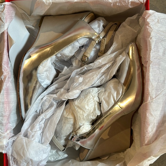 COACH Ollie Wedge Heels: Silver Metallic - Size 6.5 *With Box* - Picture 4 of 5
